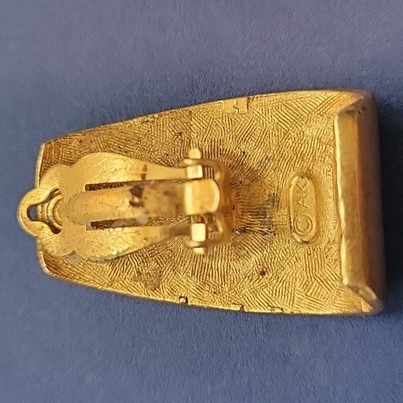 Vintage Anne Klein Brushed Gold Tone Rectangular Clip On Earrings - Picture 4 of 4